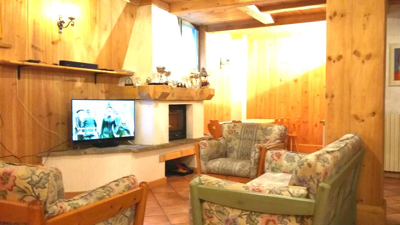 Residence Bait Da Mott Livigno Kültér fotó